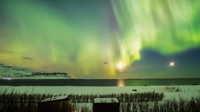 一系列美丽的北极光，或者更广为人知的是4K的北极光延时视图