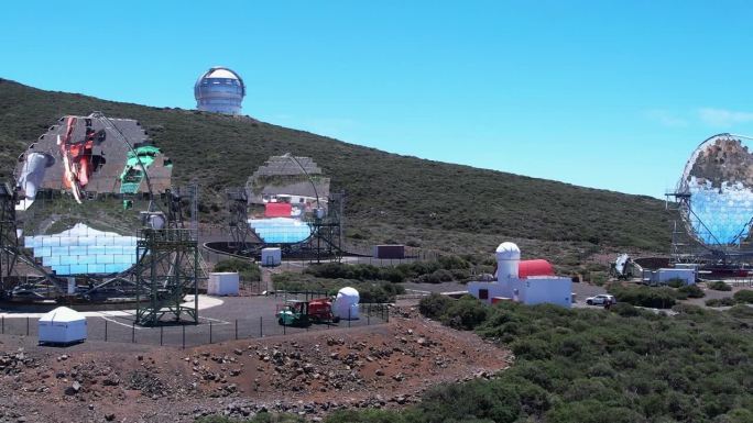 巨型望远镜建设