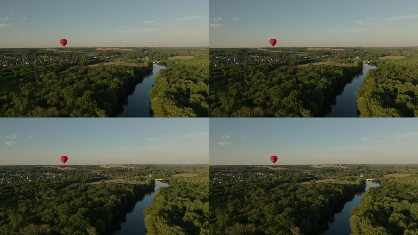 法国日落时热气球的鸟瞰图