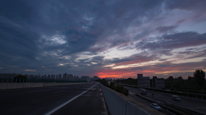 夕阳西下路的尽头是城市