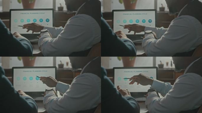 企业家在笔记本电脑上分析财务规划周期