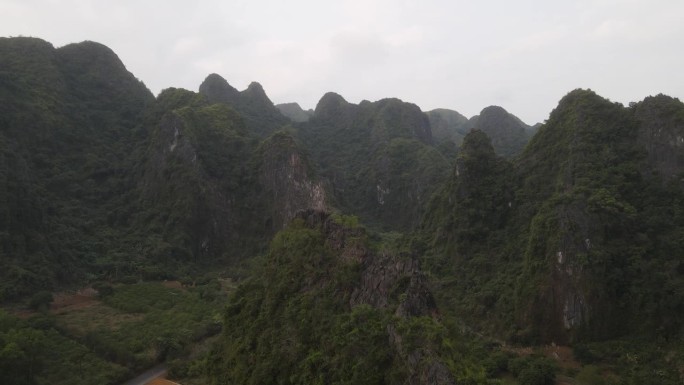 越南吉巴岛鸟瞰图航拍大气群山
