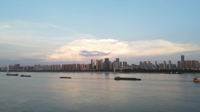 武汉长江二桥日落码头运输船货船80