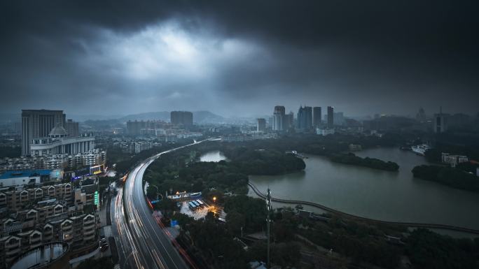 福建福州左海公园乌云暴雨闪电延时空镜