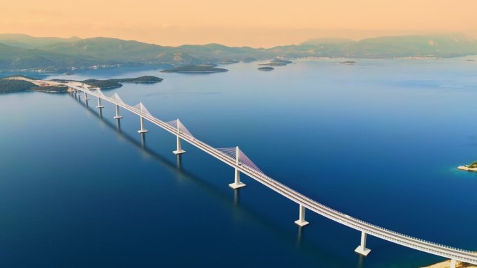 从空中俯瞰佩列沙茨大桥，大桥横跨美丽的蓝色马里海湾