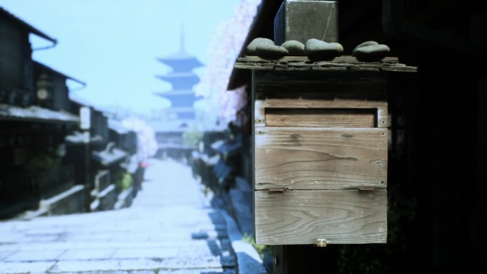 京都寺在枫和云的季节