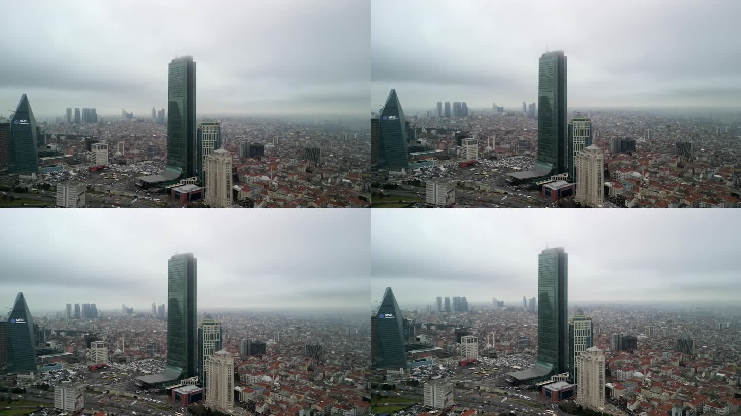 伊斯坦布尔蓝宝石摩天大楼位于Levent中央商务区旋转左侧