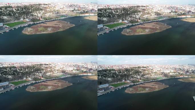 巴哈里耶岛在伊斯坦布尔的金角通道，飞离拍摄