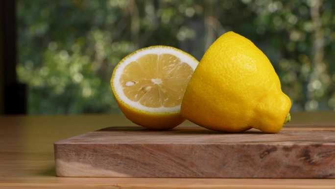 柠檬，用刀切柠檬的4K视频。