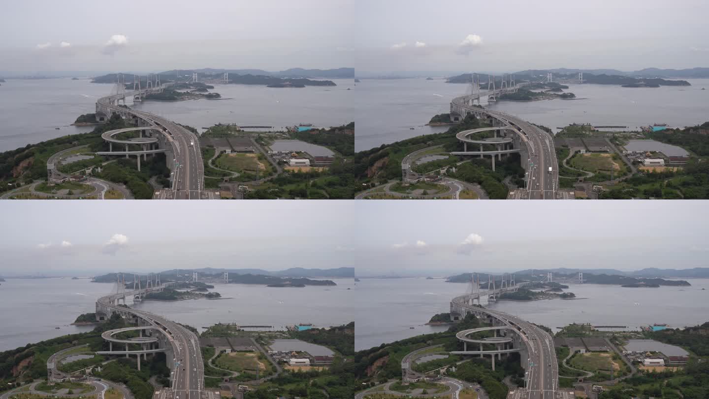 从濑户大桥上看到的美丽的濑户内海群岛。