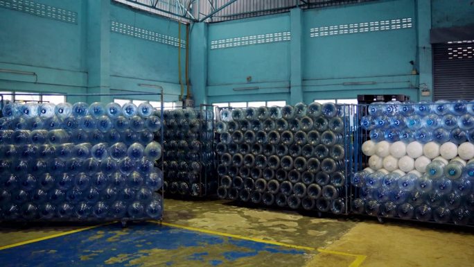自动化反渗透饮用水生产厂，工业。