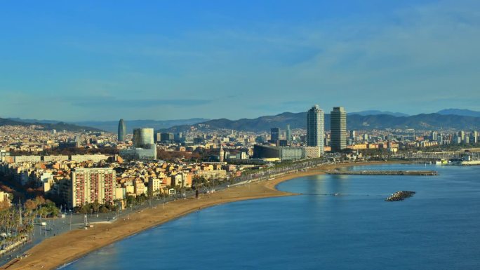 西班牙巴塞罗那:巴塞罗那海滩