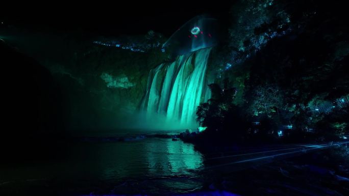 贵州夜游黄果树大瀑布夜景