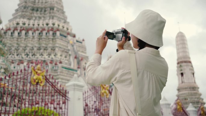 对于游客来说，笏阿伦寺是泰国旅游的重要景点。