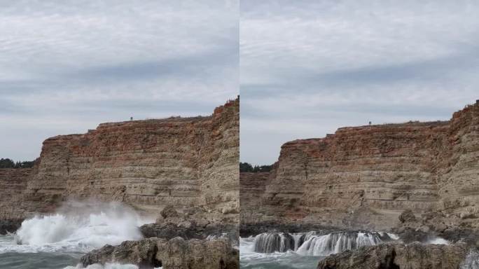 海浪拍打着岩石。风暴。海泡石