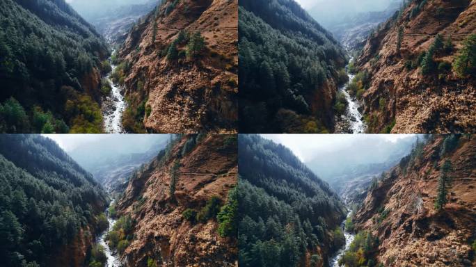 尼泊尔峡谷中的山河