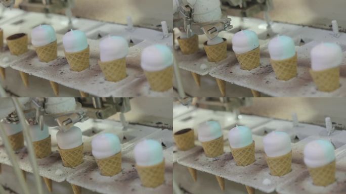 用于生产冰淇淋的现代传送带。冰淇淋生产。传送带上的冰淇淋。