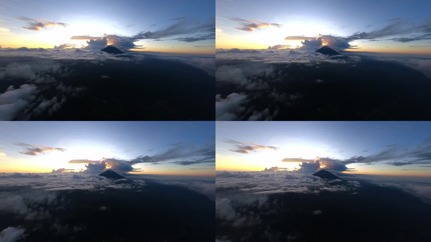 令人惊叹的鸟瞰图在高空云层上的阿贡火山