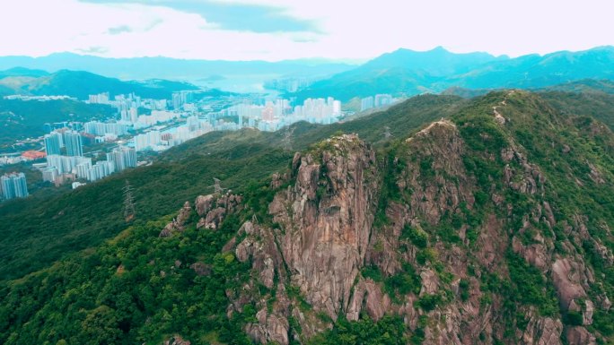 香港狮子山与天空的景观
