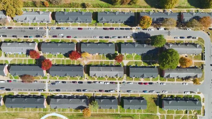 北卡罗莱纳州住宅区的美国公寓楼鸟瞰图。新家庭公寓作为美国郊区住房发展的例子