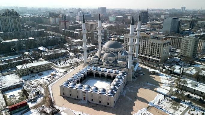 伊玛目萨拉希比什凯克中央清真寺，无人机长时间盘旋拍摄