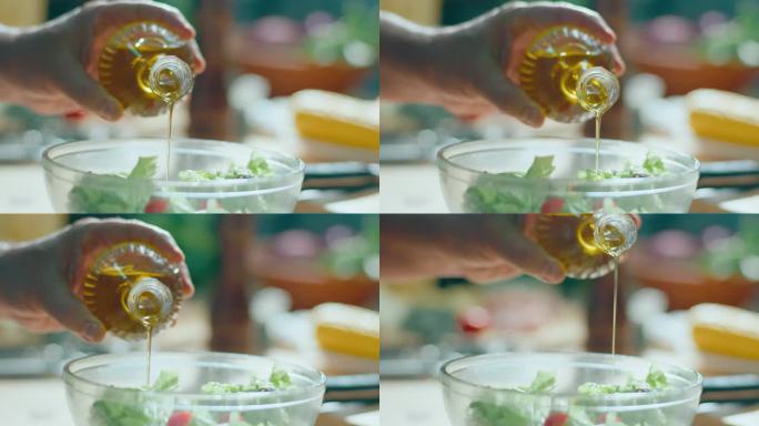在蔬菜沙拉中加入橄榄油