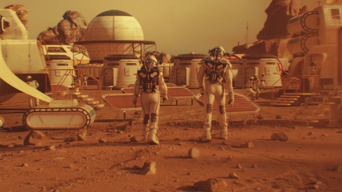 两名宇航员走向火星研究站