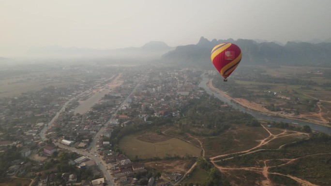 老挝万荣的鸟瞰图