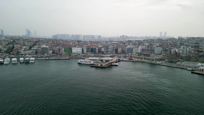 卡迪科伊轮渡码头和巴士站飞离伊斯坦布尔