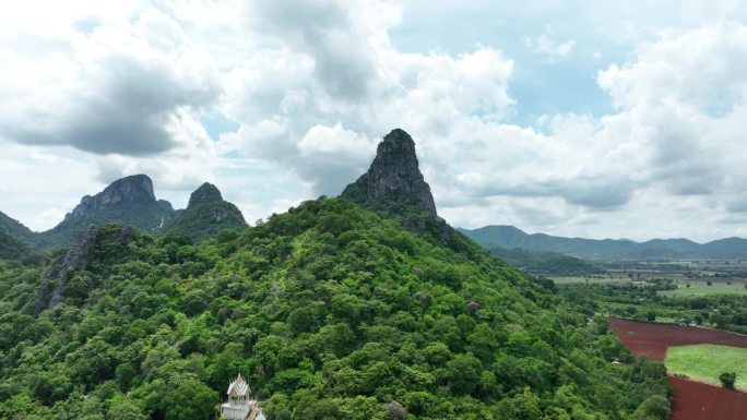 石灰岩山形仿阴茎鸟瞰图。