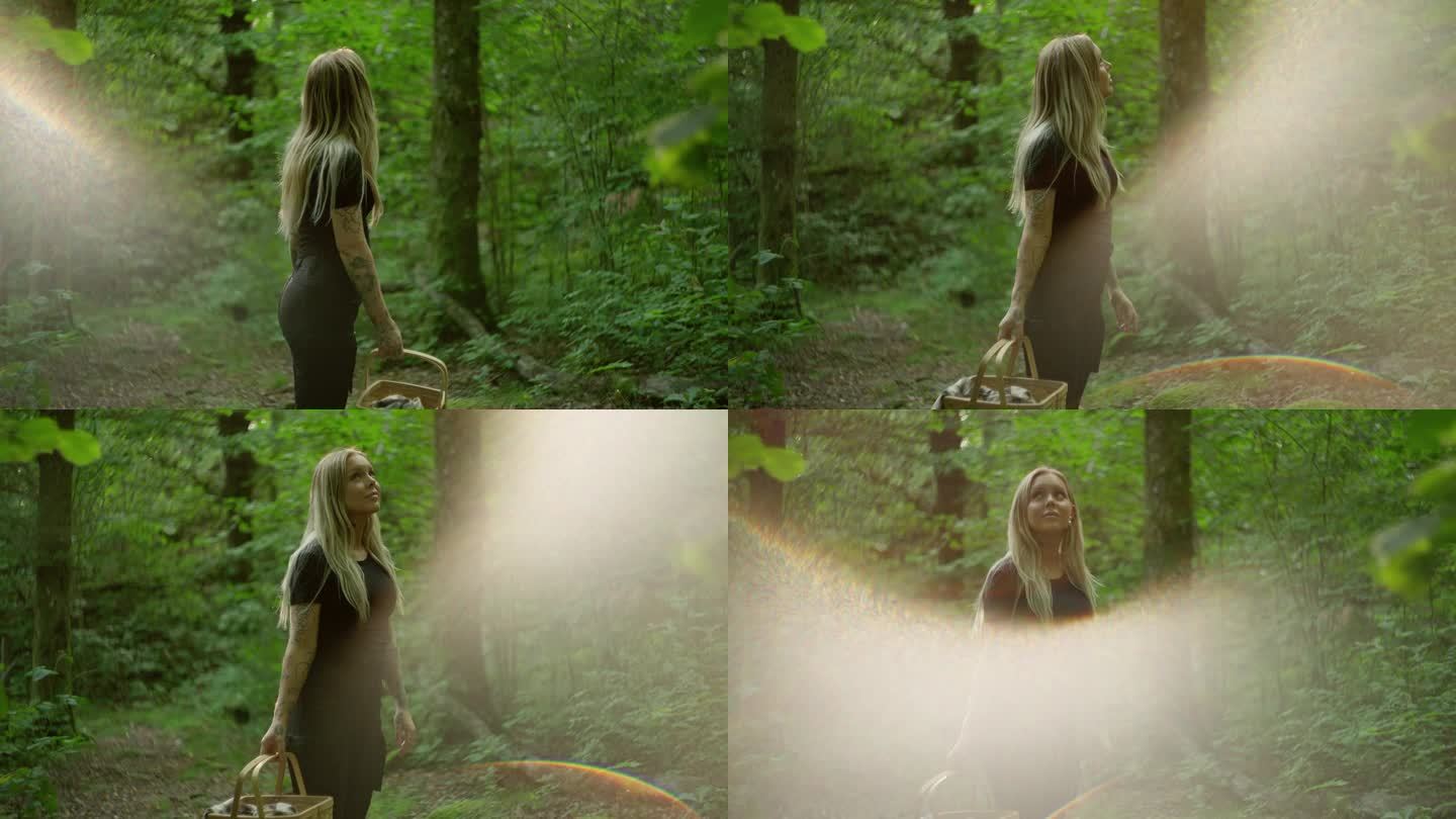 一名妇女在瑞典的森林里四处张望