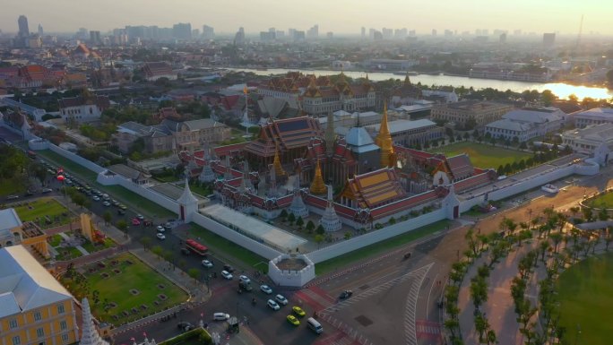 翠玉佛寺鸟瞰图，翠玉佛寺是泰国曼谷最著名的地标