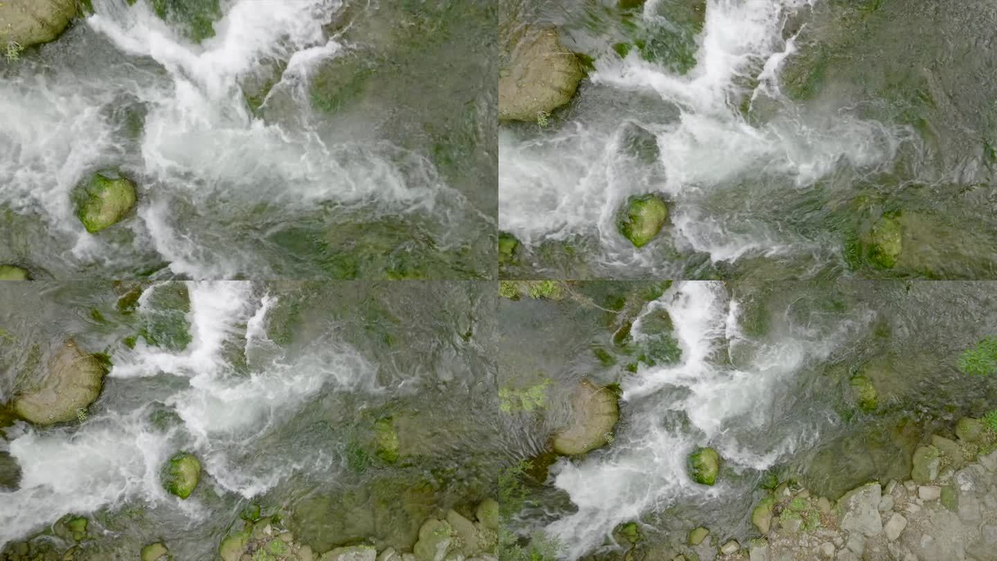 无人机拍摄的河流流动图