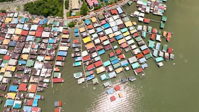 山打根市的一个渔村。马来西亚婆罗洲,。