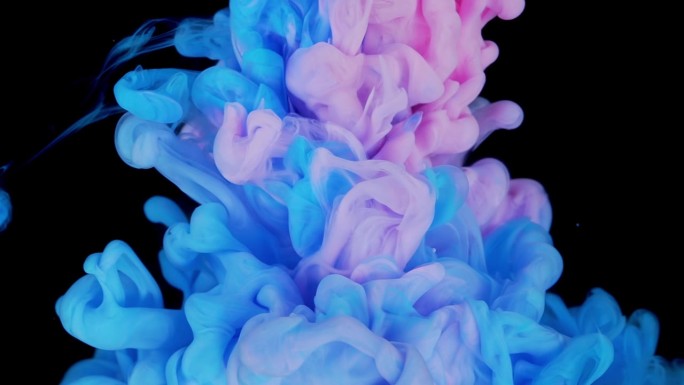 冷冻蓝宝石长生不老药:蓝色和白色的色调在迷人的流体艺术，缓慢运动的液体墨水隔离