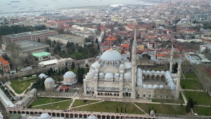 苏莱曼清真寺与欧洲方面的伊斯坦布尔轮番拍摄