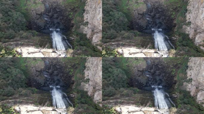 鸟瞰南非夸祖鲁纳塔尔省豪威克的卡克鲁夫瀑布