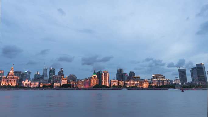上海外滩灯光亮起瞬间8k延时视频
