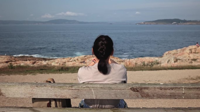 一个女人的宁静之旅:寻找自由和健康