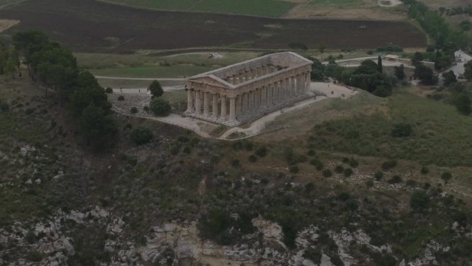 塞格斯塔多立克神庙的航拍图