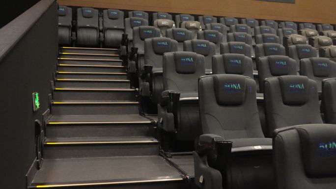 电影院宽敞的空间与座位1