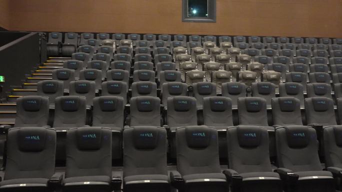 电影院宽敞的空间与座位2