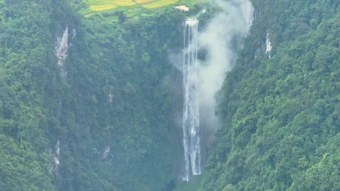 航拍广西山水风光通灵大峡谷