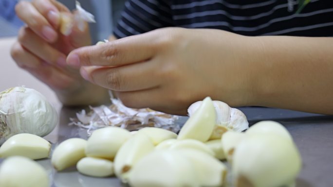 美食食物食材大蒜剥大蒜