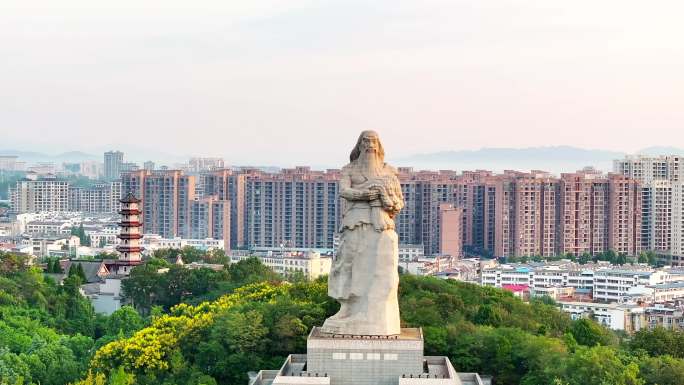 航拍随州炎帝神农故里神农尝百草塑像