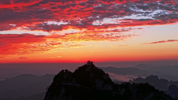 老君山国庆节日落晚霞