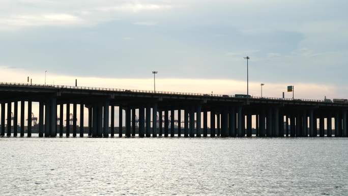 清晨的大桥，黄昏的大桥，跨海大桥