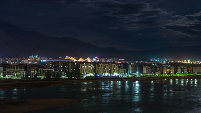 拉萨河夜景