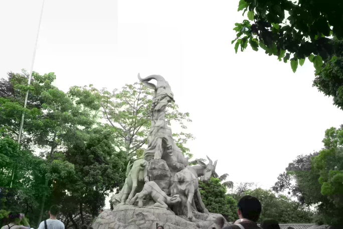 8K延拍，羊城广州长假五羊雕像前游客打卡
