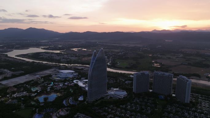 航拍三亚海棠湾日落夕阳云彩晚霞海景酒店7